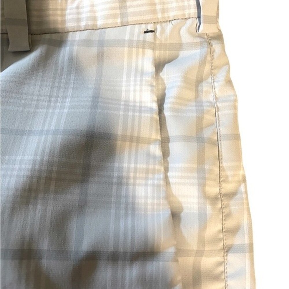 Men’s Nike Golf tour performance dri-fit shorts light grey plaid size 36 - Picture 7 of 10